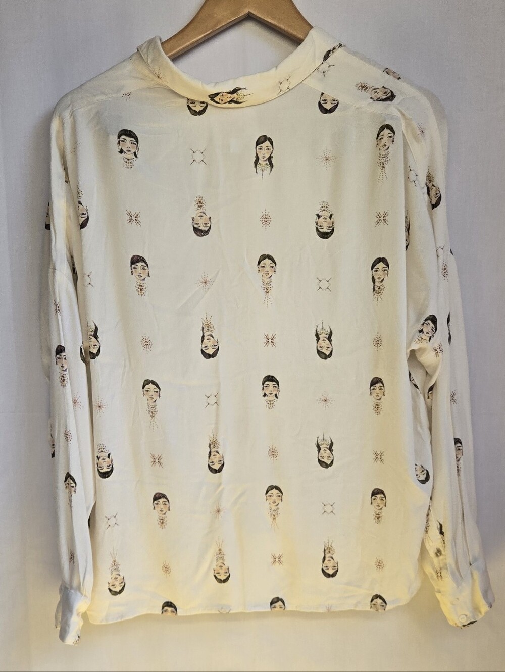 Johnny Was Ivory Button-Down Shirt with Face Print-Size M - Picture 9 of 9